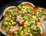 餃子の皮で!*簡単花マルピザ*作り方3写真
