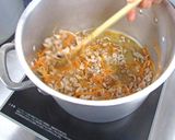 チンゲン菜と豚肉の炒め物　給食作り方2写真