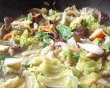 残り野菜をチキンラーメンと辛いスープで！作り方1写真