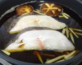 フライパンでカレイの切り身の煮つけ作り方1写真