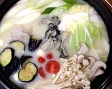 旨味たっぷり！魚介の味噌チーズ鍋作り方7写真