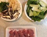 豚肉と小松菜のあんかけ焼きそば作り方1写真