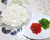 ◆ピリ辛ドライカレーのとろ～りお餅ピザ♪作り方1写真