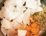 打ち豆入り大根と人参の味噌汁作り方3写真