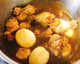 手羽元と茹で卵の梅カレー煮込み作り方15写真