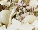 親子玉子とじ鍋●鶏茸豆腐の寄せ鍋の上に！作り方2写真