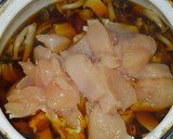 鶏むね肉ときのこ カイワレのさっぱり煮❀作り方6写真
