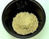 鶏と生姜の もち麦粥作り方1写真