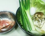 鶏、茸、野菜の玉子雑炊♪出汁醤油豆板醤味作り方1写真