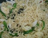 簡単！めんつゆ醤油ピリッと焼きそば☆作り方1写真