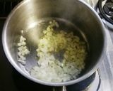 オムライスのキノコホワイトソース掛け作り方1写真