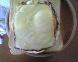 朝食に！簡単めだハムチーズトースト♪作り方4写真