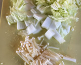 白菜とエノキの簡単とろみスープ作り方1写真