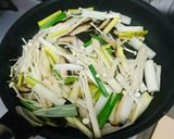 簡単美味しい！長ネギときのこの炒め物作り方4写真