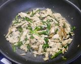 簡単！蒸し鶏とニラの味噌炒め作り方3写真