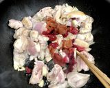 材料3つ♪簡単美味♪鶏肉の梅にんにく炒め作り方3写真