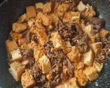 牛肉と厚揚げのクリーミーピリ辛炒め☆作り方5写真