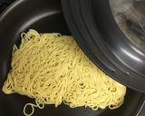 超簡単!豆苗ともやしの焼きそば作り方3写真