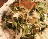 梅と山葵と胡麻油で食べるサラダ作り方1写真