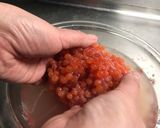 すじこをほぐして イクラに。作り方3写真
