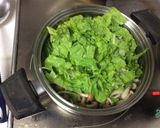 白菜としめじの味噌汁作り方4写真