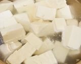 【見た目アレンジ】鶏肉のお鍋●お花風作り方1写真