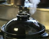 土鍋で炊く煎り大豆とキノコの炊き込みご飯作り方5写真