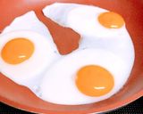 黄身がキレイな目玉焼き★お弁当にも！作り方4写真
