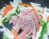 冷蔵庫の残り物で作るエスニック焼きうどん作り方3写真