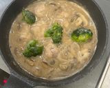 スープの素で簡単♪鶏肉のきのこのクリーミー煮込み作り方7写真