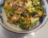 春菊とひき肉の卵とじ丼作り方7写真