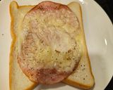 レンジで作る簡単ハムチーズ食パン作り方3写真