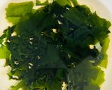 紫玉ねぎとわかめのサラダ作り方1写真