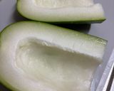 冬瓜と鶏もも肉のスープ煮込み♪作り方1写真