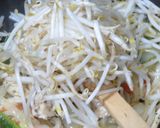 冷蔵庫の残り物で作るエスニック焼きうどん作り方10写真