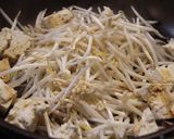 簡単節約＊豚バラともやしと豆腐のピリ辛作り方3写真