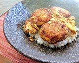 ふわふわ!豆腐ハンバーグ丼(卵とじ)作り方4写真