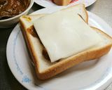 カレーのチーズ乗せオープンサンド作り方3写真