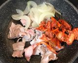 辛さもマイルド、豚キムチ温玉うどん！作り方4写真