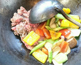 牛肉と彩り野菜のオイスターソース炒め作り方7写真