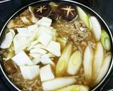 ヘルシー白滝豚三枚肉とキノコ味噌鍋作り方7写真