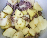 新じゃがと挽き肉の煮っころがし♥簡単☆作り方3写真
