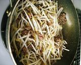 挽肉ともやしのピリ辛炒め作り方5写真