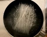 簡単！中華風鶏ささみと豆苗マロニーサラダ作り方2写真
