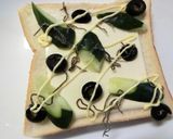胡瓜×黒オリーブ×塩昆布の和トースト作り方3写真