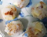 離乳食後期☆一口おかか&チーズおにぎり作り方3写真