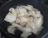 鶏団子と手羽元の白菜スープ作り方2写真