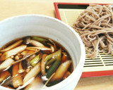 ざる蕎麦 茸と長ねぎの温つけ汁作り方3写真