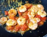 トマト缶なしで！エビとミニトマトのパスタ作り方6写真