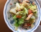 簡単☆スモークチキンでキャベツ炒め♪作り方4写真